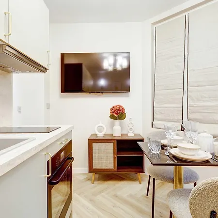 Charming With A-c Lägenhet Paris