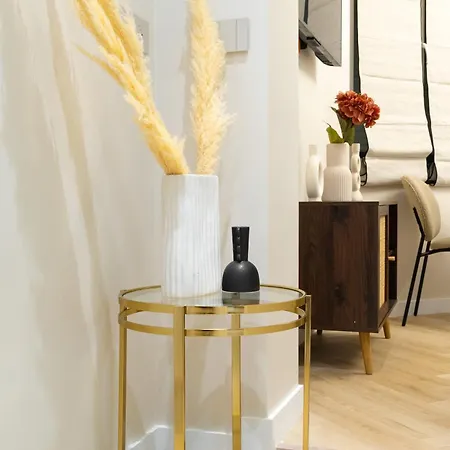 Charming With A-c Apartamento *