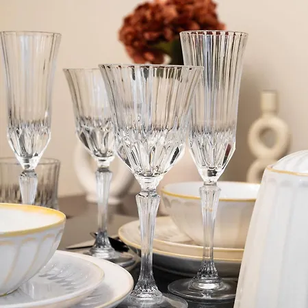 Charming With A-c * باريس